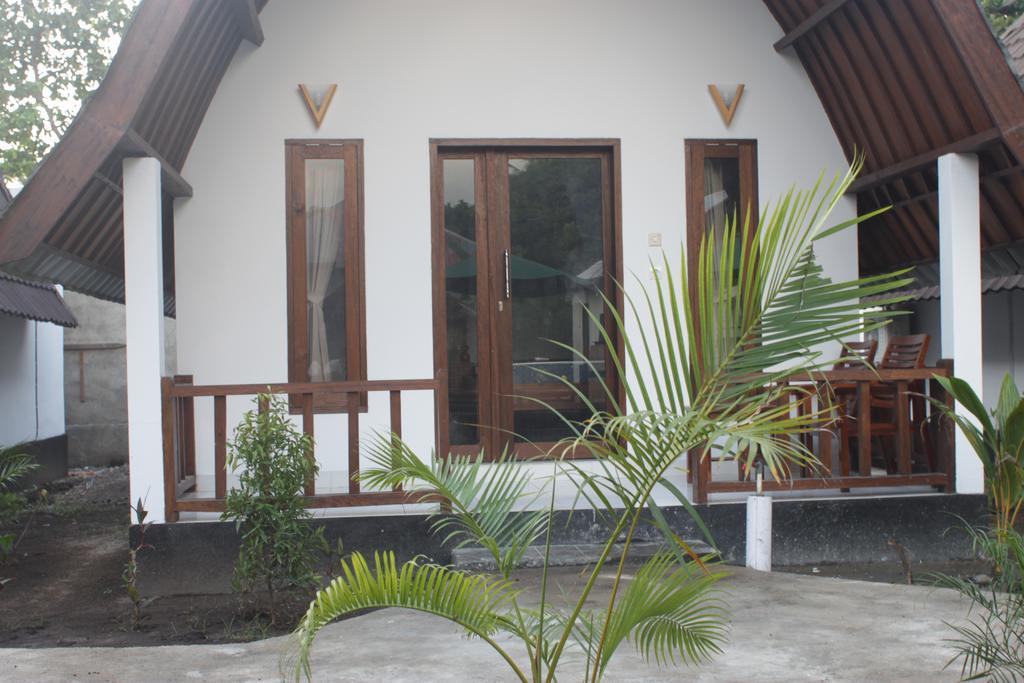 Balengku Dua Apartment Gili Islands Exterior photo