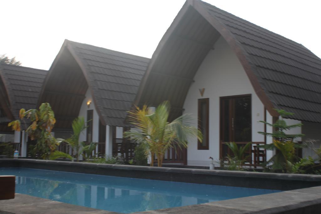 Balengku Dua Apartment Gili Islands Exterior photo