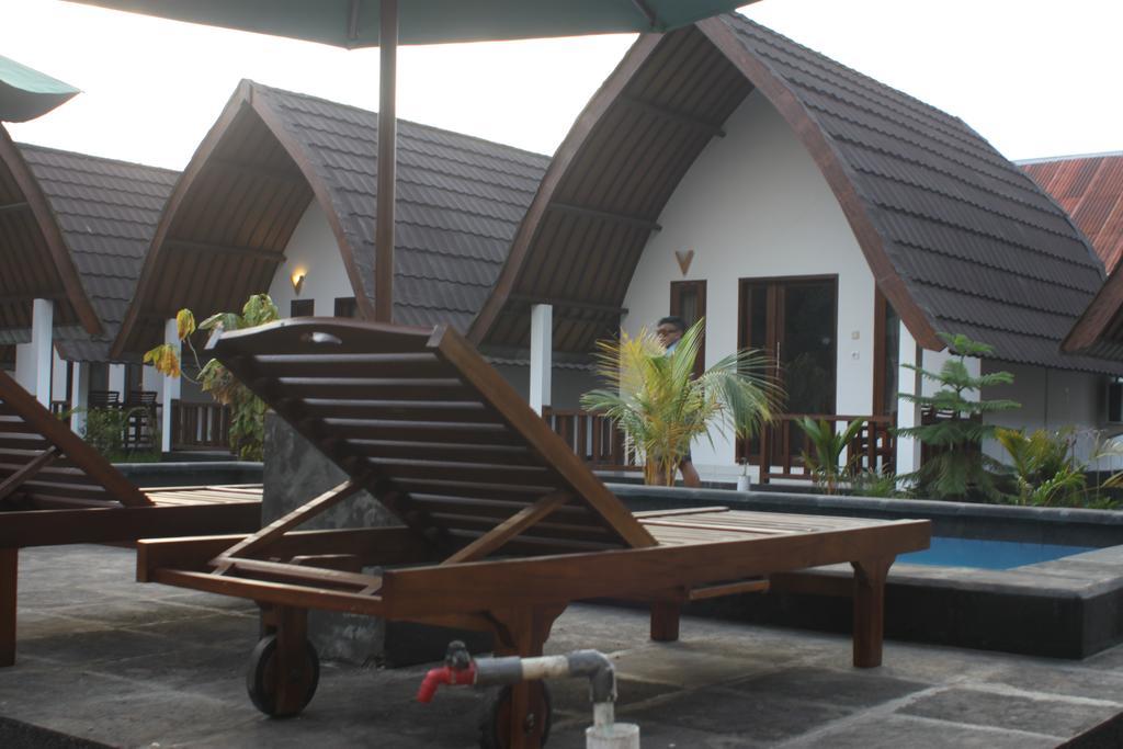 Balengku Dua Apartment Gili Islands Exterior photo
