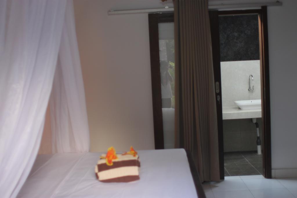 Balengku Dua Apartment Gili Islands Exterior photo